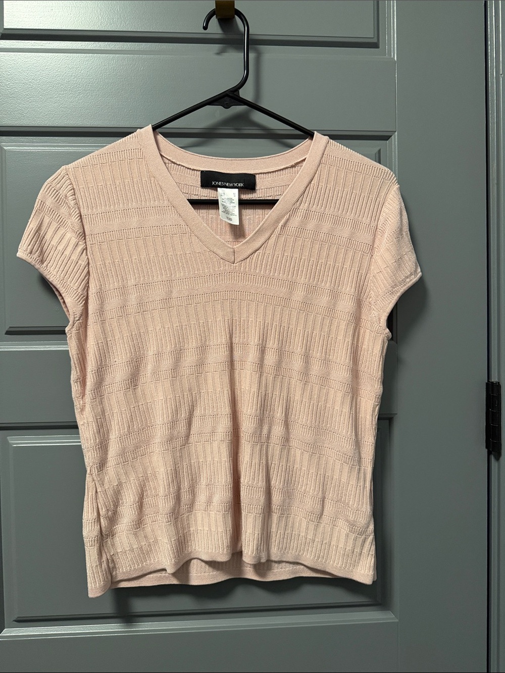 Jones New York Light Blush V-Neck Cap Sleeve Top